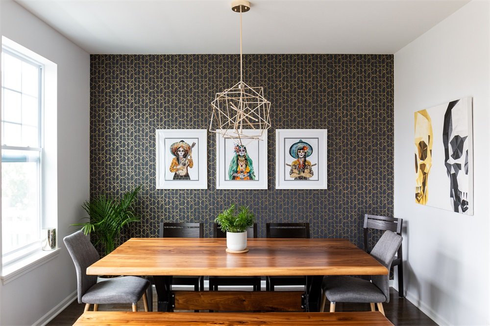 10 Creative Ideas for Decorating a Large Dining Room Wall